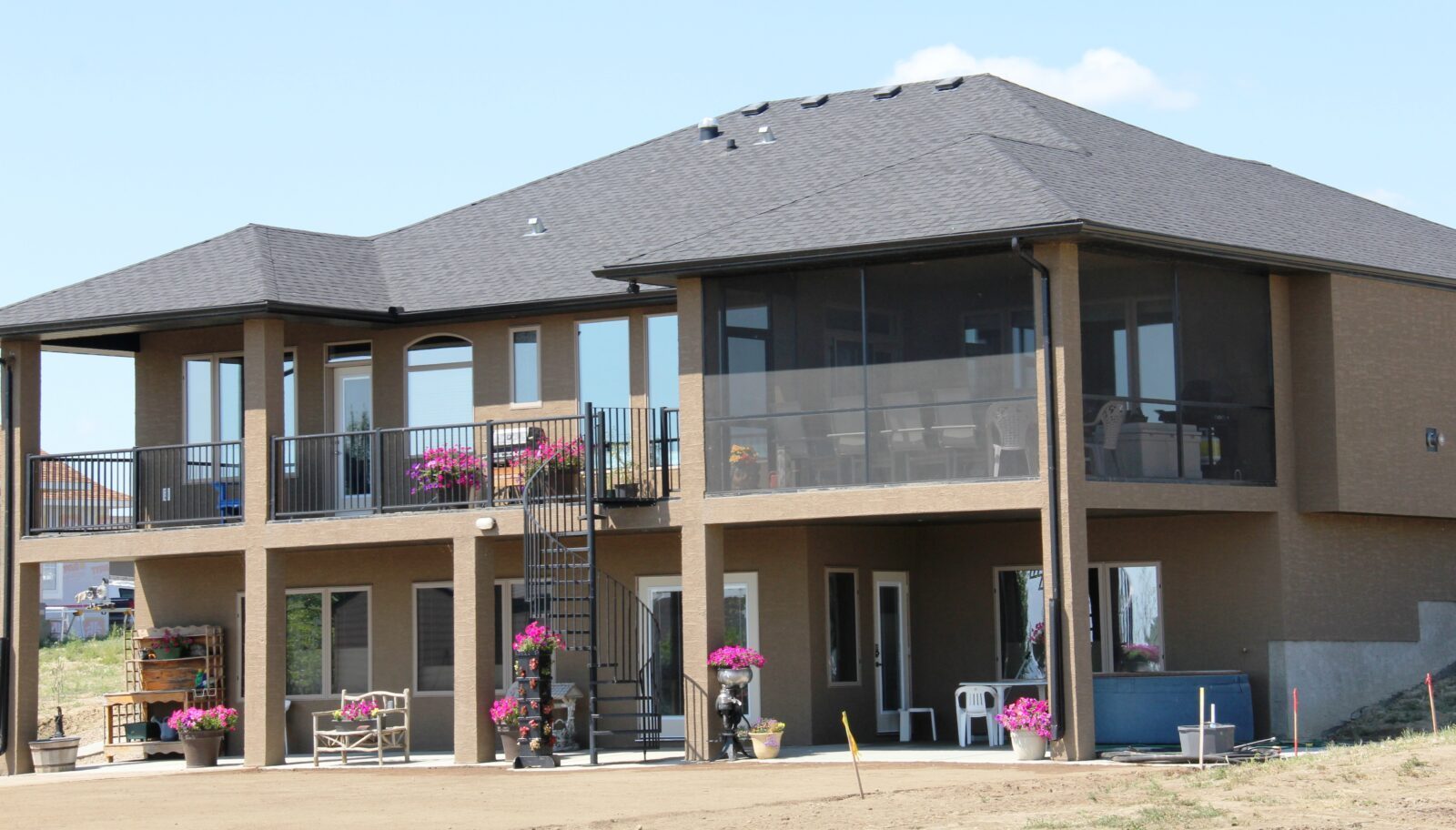 Blueflower Sunrooms - Service - Claresholm Screenrooms